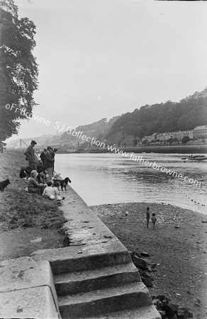 WATCHING THE CATCH ON THE LEE NEAR TIVOLI